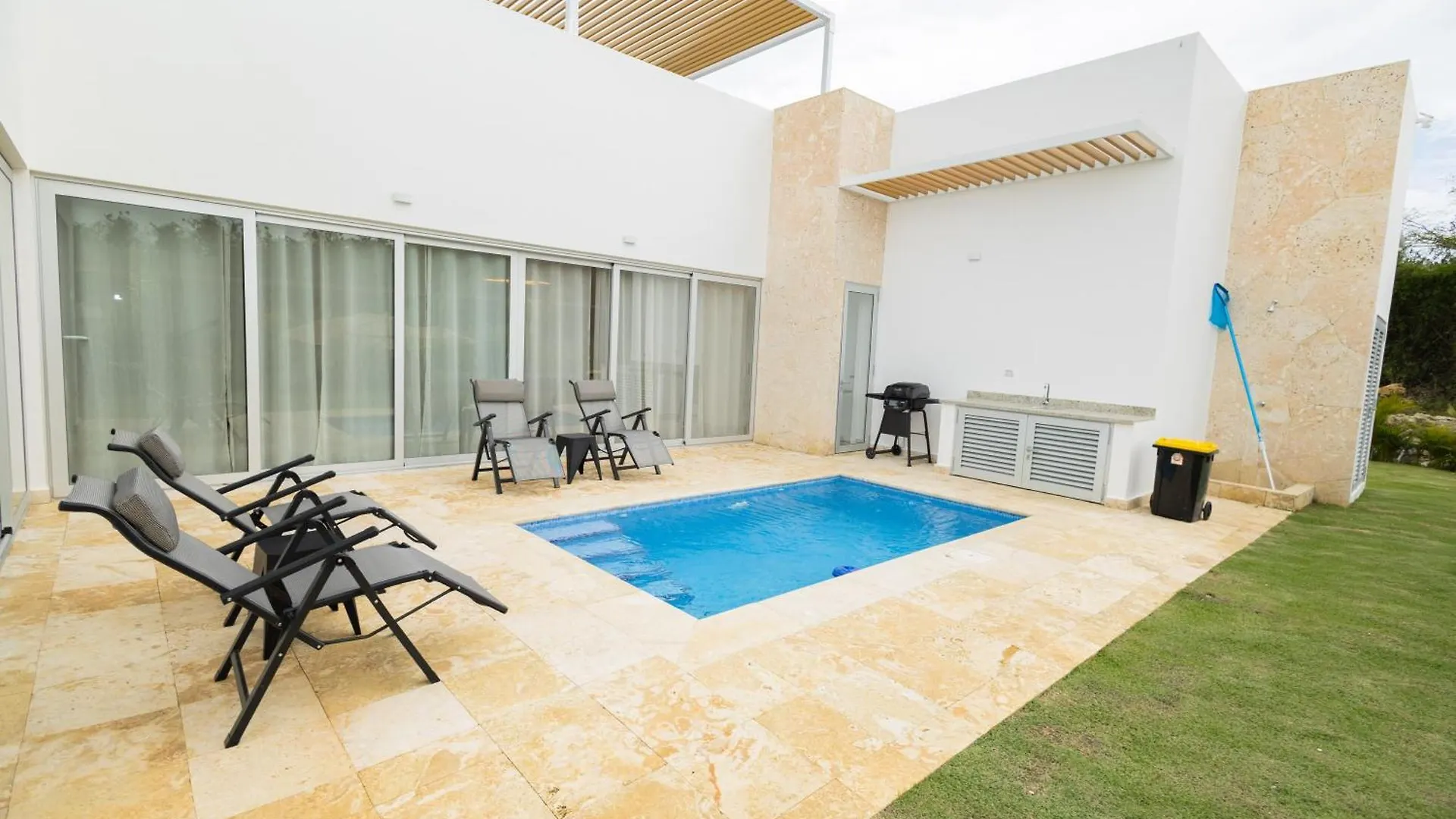 Ka' Romana Residences Soco